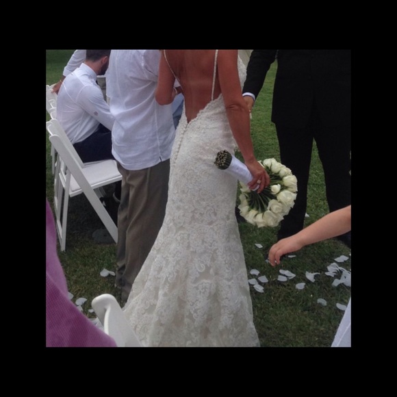 Wedding dress - Picture 8 of 8